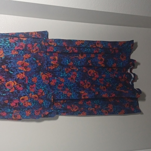 Chelsea Studio floral dress - Picture 6 of 6